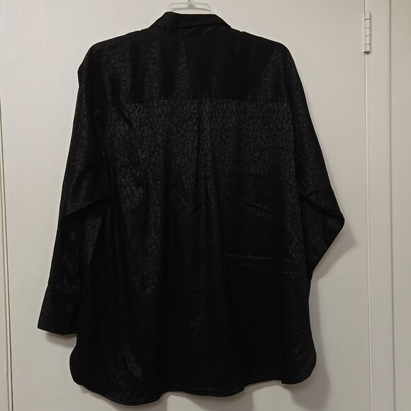Old Navy Leopard Pattern Button Up Shirt Long Sleeve Collared Black Size XXL - Picture 7 of 7